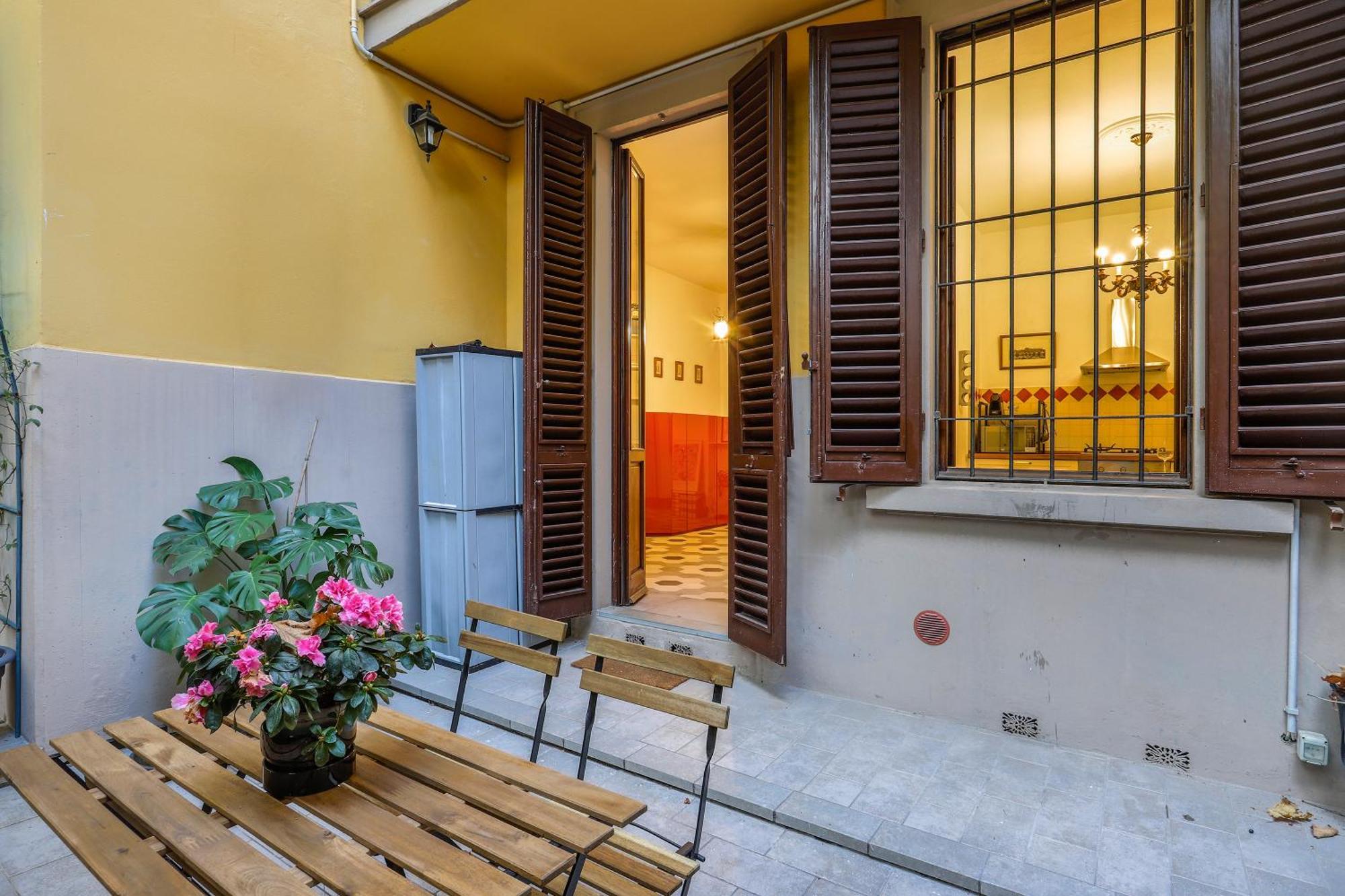 One-bedroom With Patio Appartamento Firenze